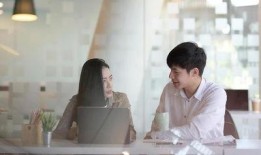 办公室恋情 在线观看,浪漫邂逅，职场禁忌