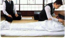 入殓师 在线观看,生死之间，温情守护