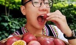 云南网红吃小瓜,解锁夏日新食趣